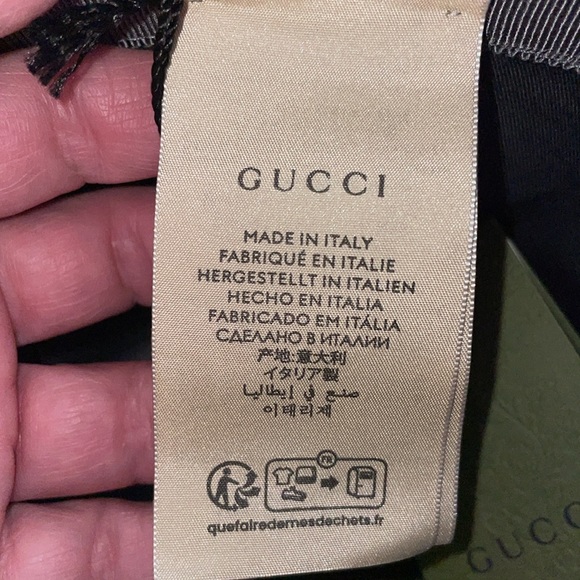 New authentic Gucci GG supreme bucket hat - Picture 7 of 13